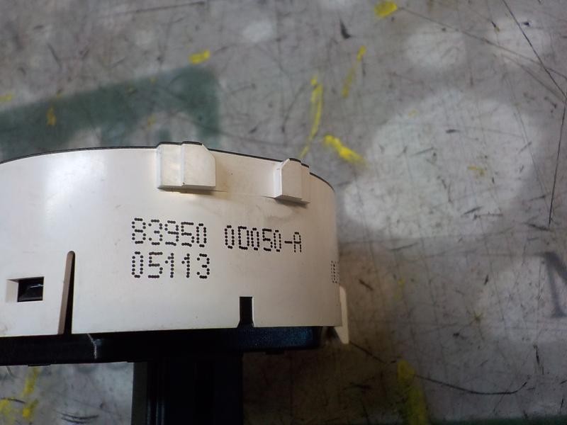 Recambio de warning para toyota yaris 1.0 cat referencia OEM IAM 839500D050 839500D050A 