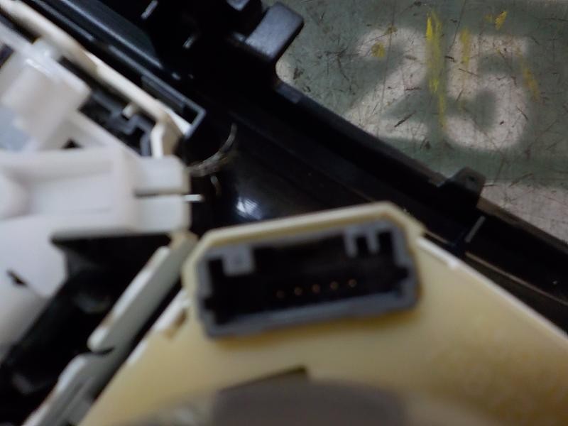 Recambio de mando calefaccion / aire acondicionado para toyota yaris 1.0 cat referencia OEM IAM 559010D270  