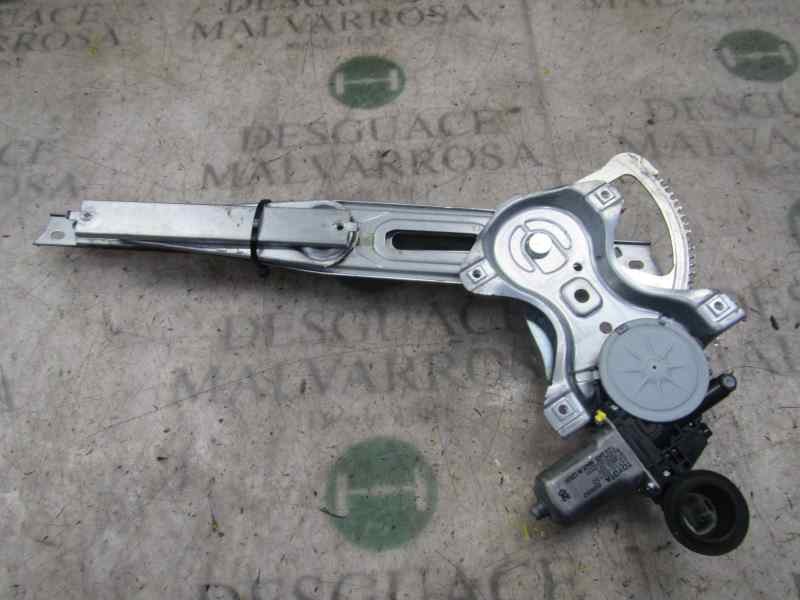 Recambio de elevalunas delantero derecho para toyota yaris 1.3 16v cat referencia OEM IAM 698100D300  