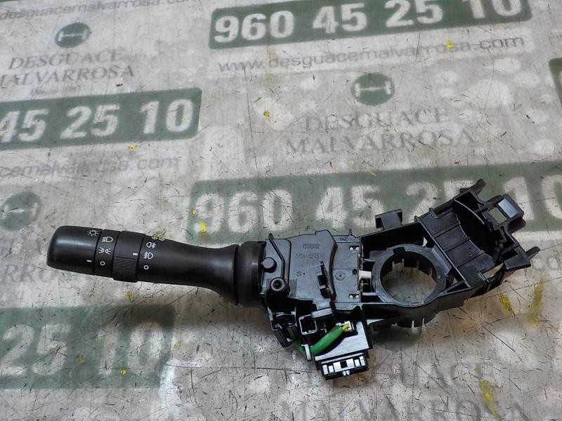 Recambio de mando luces para toyota yaris 1.0 cat referencia OEM IAM 841400D300  