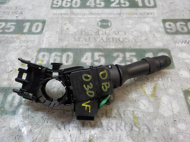 Recambio de mando luces para toyota yaris 1.0 cat referencia OEM IAM 841400D300  