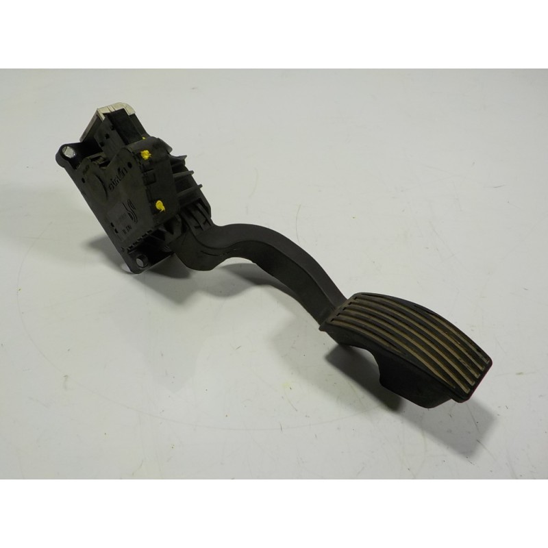 Recambio de potenciometro pedal para opel corsa e 1.4 referencia OEM IAM 13305804 13305804 