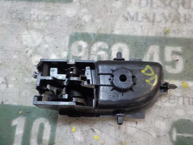 Recambio de maneta interior delantera derecha para toyota yaris 1.0 cat referencia OEM IAM 692050D270C0  