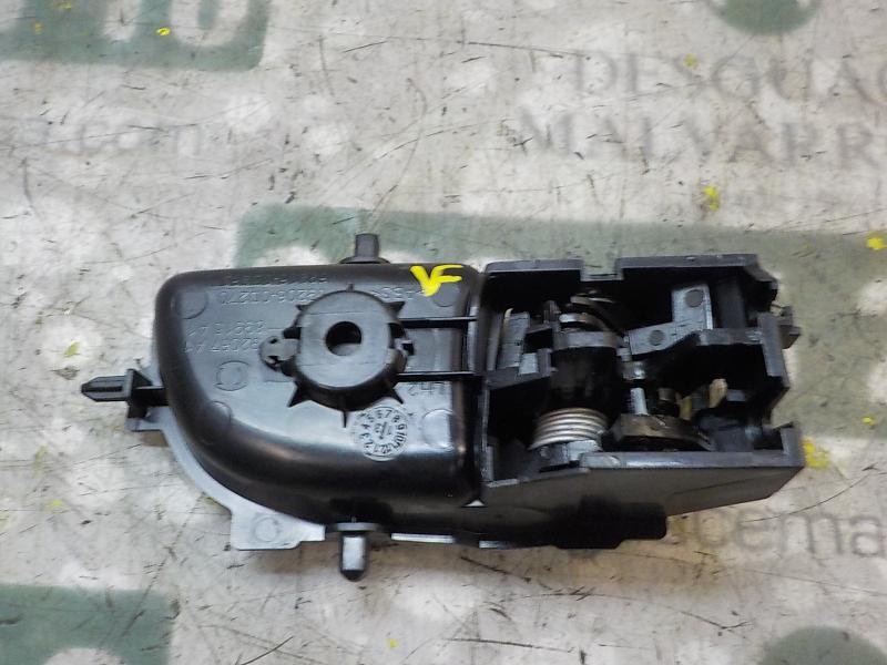 Recambio de maneta interior delantera izquierda para toyota yaris 1.0 cat referencia OEM IAM 692060D270C0  