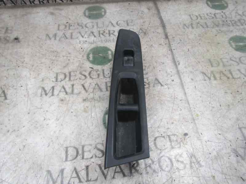 Recambio de mando elevalunas delantero derecho para toyota yaris 1.3 16v cat referencia OEM IAM 848100D030  