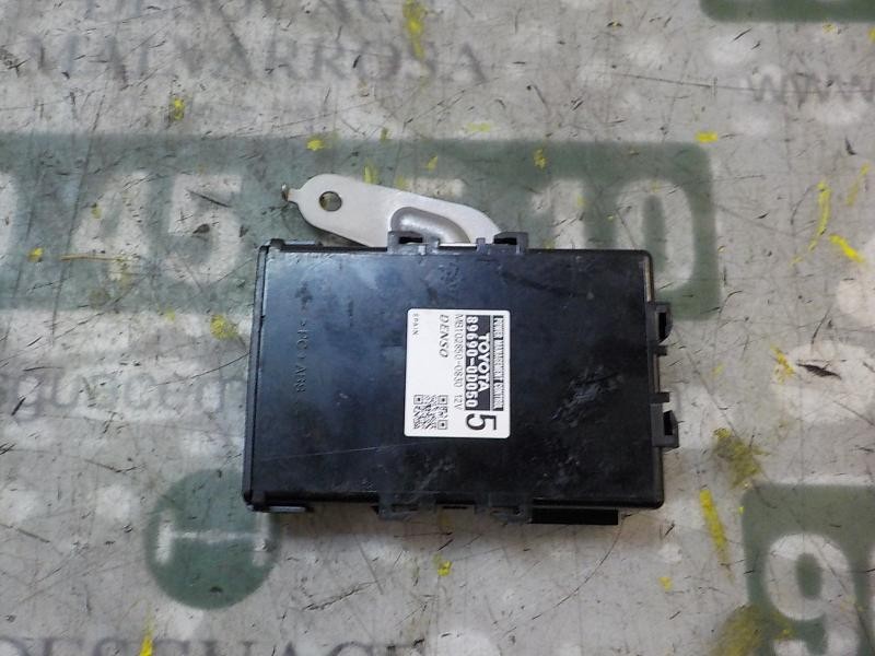 Recambio de modulo electronico para toyota yaris 1.0 cat referencia OEM IAM 896900D050 896900D050 MB028500830