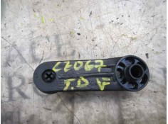 Recambio de maneta elevalunas trasera derecha para toyota yaris 1.3 16v cat referencia OEM IAM 6926002021C1   2