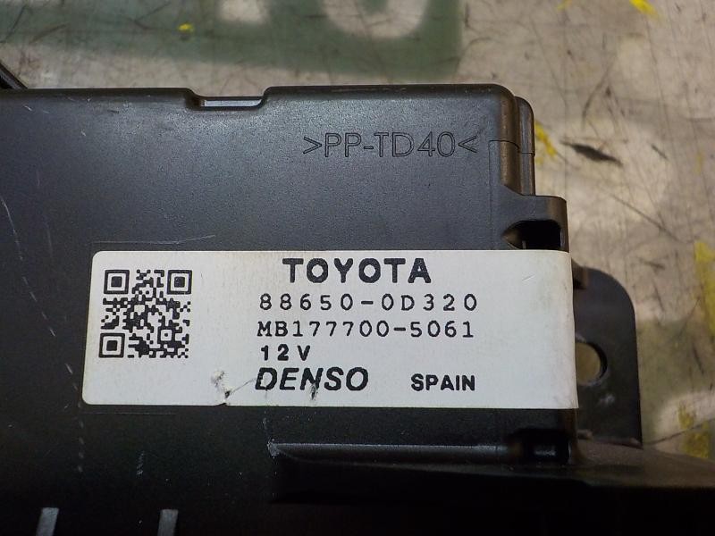 Recambio de modulo electronico para toyota yaris 1.0 cat referencia OEM IAM 886500D320 886500D320 MB1777005061