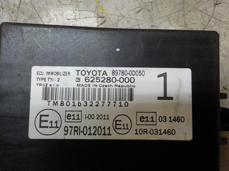 Recambio de modulo electronico para toyota yaris 1.0 cat referencia OEM IAM 897800D050 897800D050 625280000