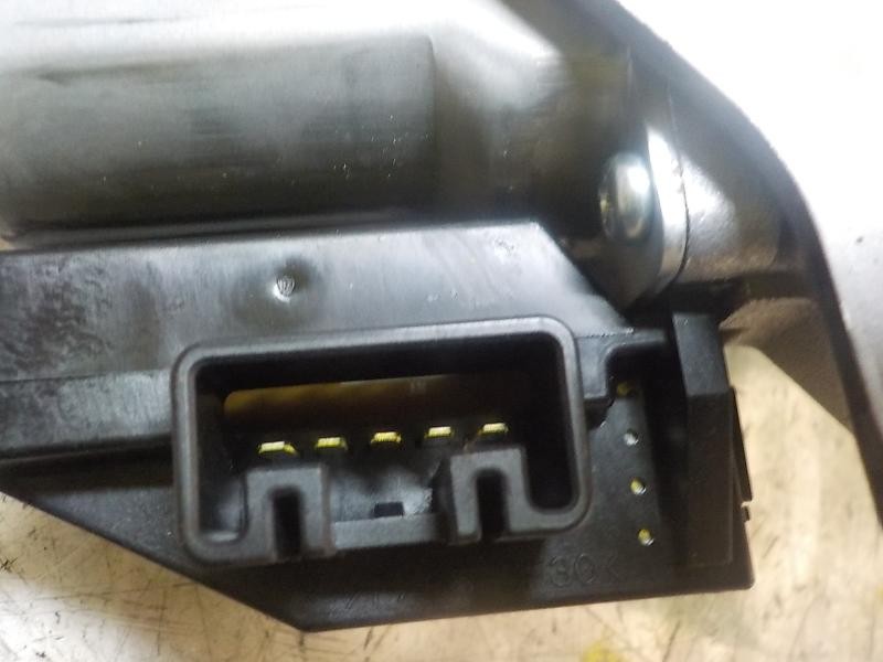 Recambio de motor limpia trasero para toyota yaris 1.0 cat referencia OEM IAM 851300D080 851300D080 2596002650