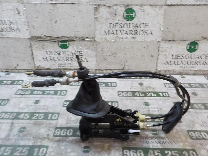 Recambio de palanca cambio para toyota yaris 1.0 cat referencia OEM IAM 335300D040  