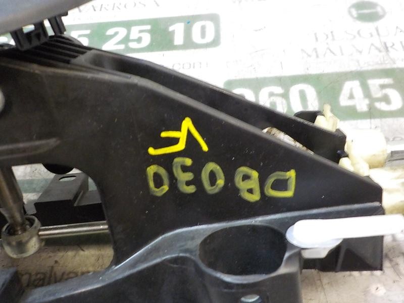 Recambio de palanca cambio para toyota yaris 1.0 cat referencia OEM IAM 335300D040  