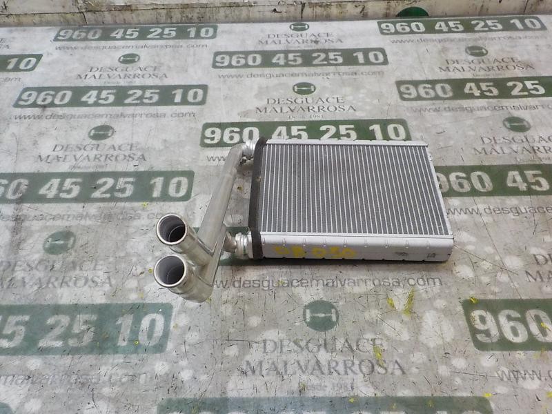 Recambio de radiador calefaccion / aire acondicionado para toyota yaris 1.0 cat referencia OEM IAM 871070D051  