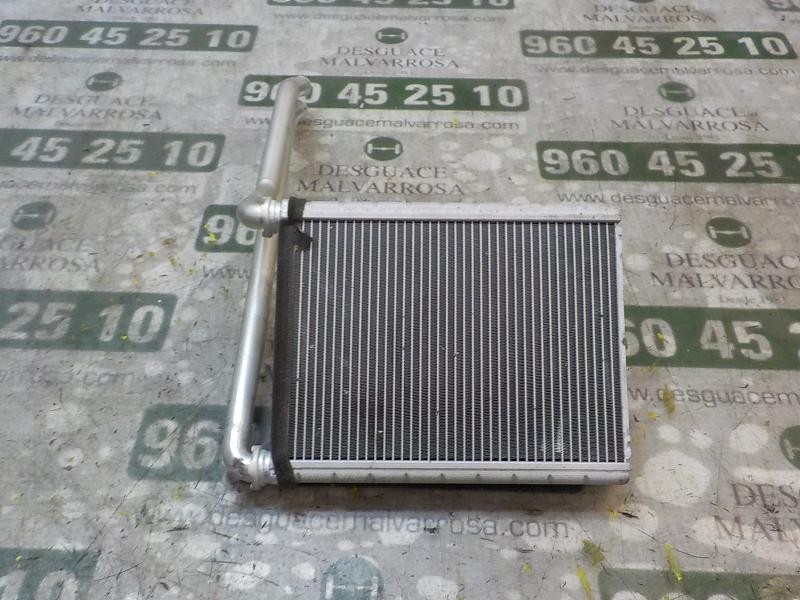 Recambio de radiador calefaccion / aire acondicionado para toyota yaris 1.0 cat referencia OEM IAM 871070D051  
