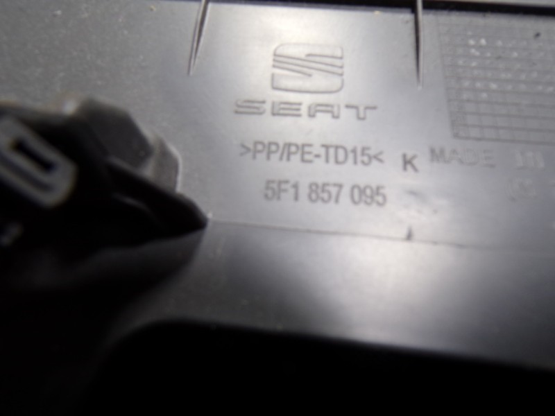 Recambio de guantera para seat leon st (5f8) 1.4 tgi bivalent. gasolina / cng referencia OEM IAM 5F1857095KVS9 5F1857095 