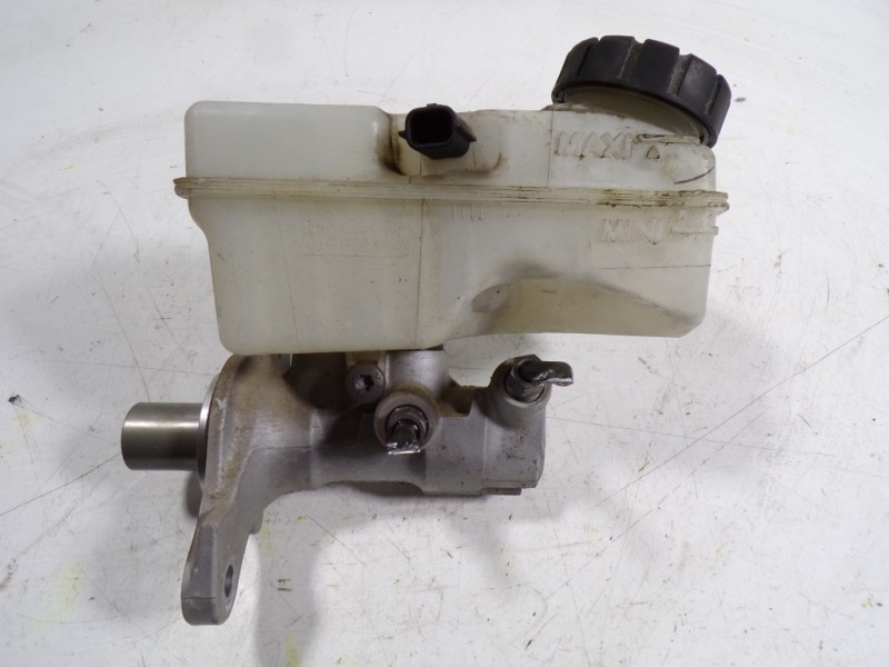 Recambio de bomba freno para renault clio iv grandtour 1.5 dci diesel fap referencia OEM IAM   