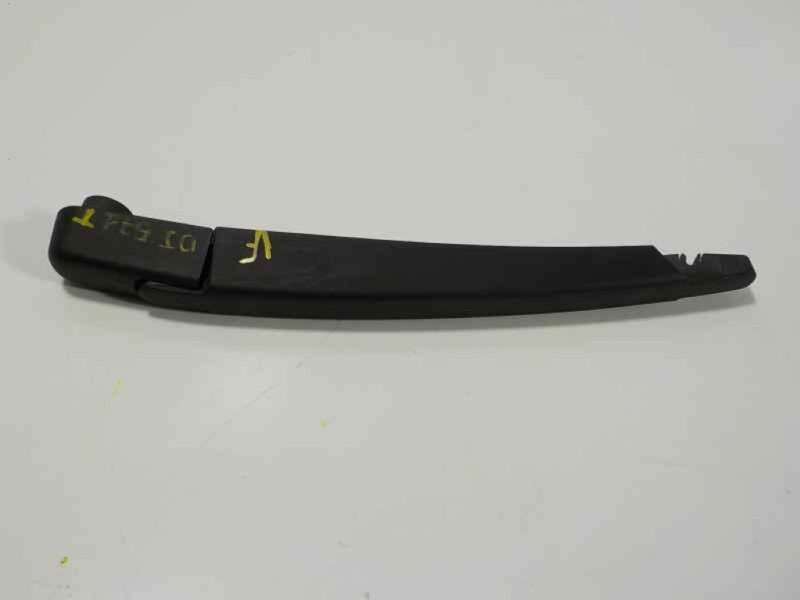 Recambio de brazo limpia trasero para opel corsa f 1.2 referencia OEM IAM   