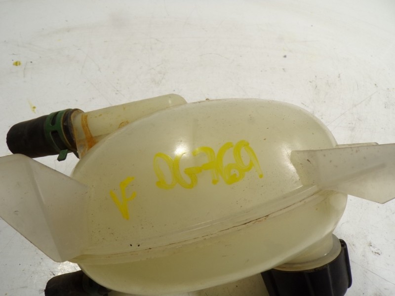 Recambio de deposito expansion para renault clio iv grandtour 1.5 dci diesel fap referencia OEM IAM   