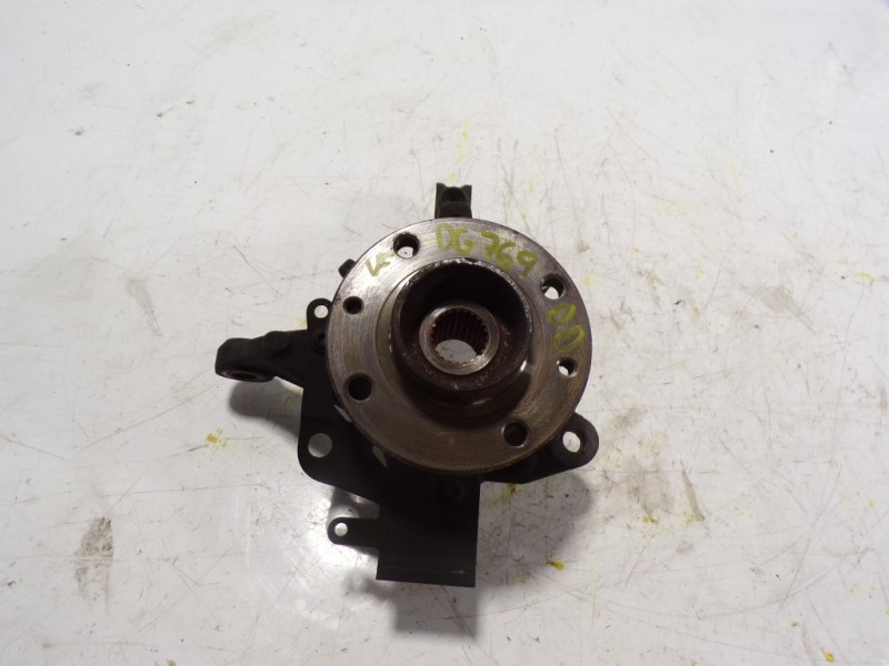 Recambio de mangueta delantera derecha para renault clio iv grandtour 1.5 dci diesel fap referencia OEM IAM   