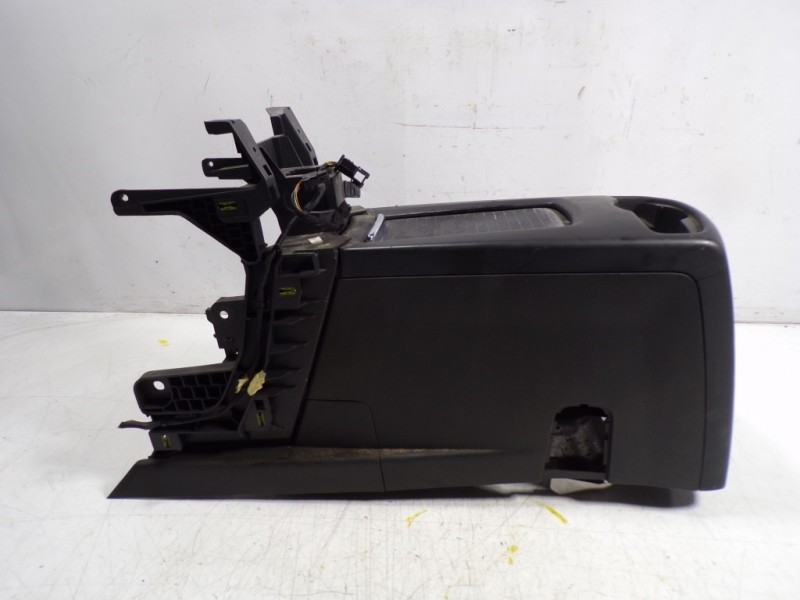 Recambio de apoyabrazos central para peugeot 5008 1.6 hdi fap cat (9hz / dv6ted4) referencia OEM IAM 7591KY 9670593077 