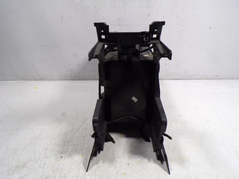 Recambio de apoyabrazos central para peugeot 5008 1.6 hdi fap cat (9hz / dv6ted4) referencia OEM IAM 7591KY 9670593077 