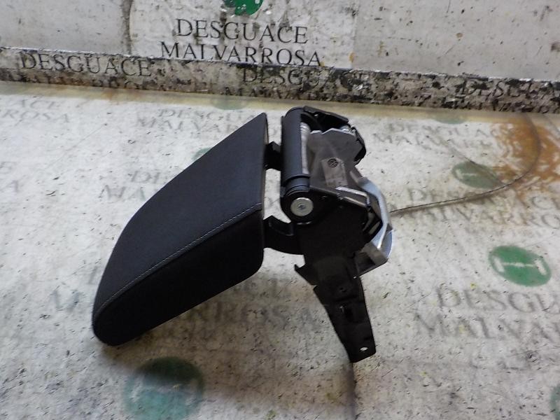 Recambio de apoyabrazos central para volkswagen golf vii lim. business bluemotion tech. referencia OEM IAM 5G0864207DAMJ  