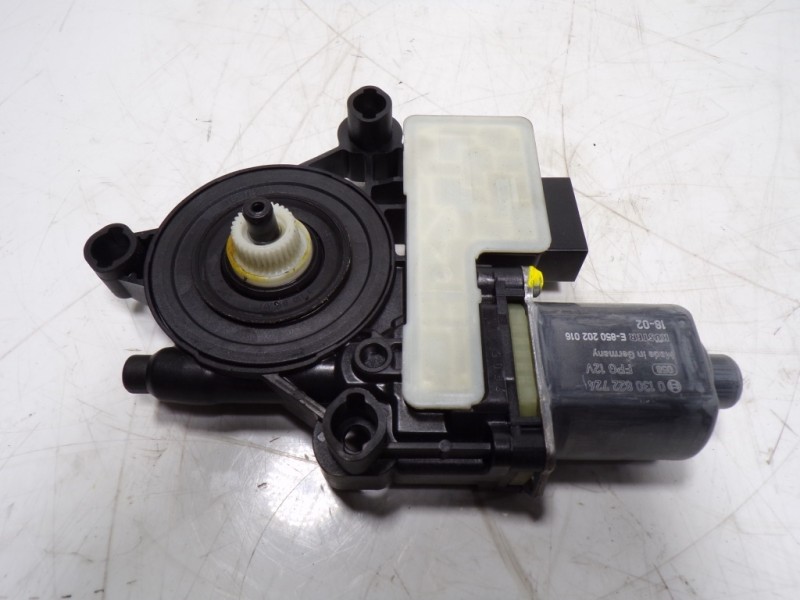 Recambio de motor elevalunas trasero izquierdo para seat leon st (5f8) 1.4 tgi bivalent. gasolina / cng referencia OEM IAM 5Q095