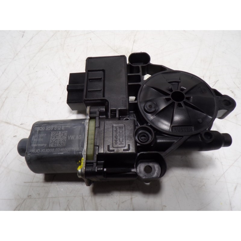 Recambio de motor elevalunas trasero izquierdo para seat leon st (5f8) 1.4 tgi bivalent. gasolina / cng referencia OEM IAM 5Q095
