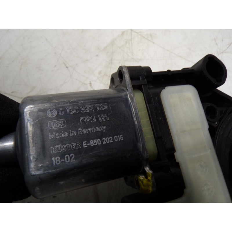 Recambio de motor elevalunas trasero izquierdo para seat leon st (5f8) 1.4 tgi bivalent. gasolina / cng referencia OEM IAM 5Q095
