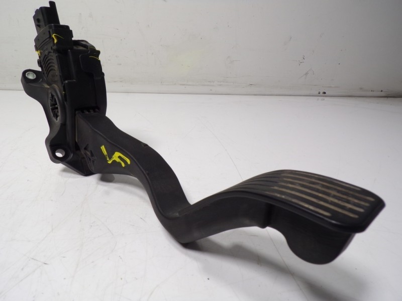 Recambio de potenciometro pedal para citroën c-elysée 1.6 hdi fap referencia OEM IAM 1601CV 9671433680 