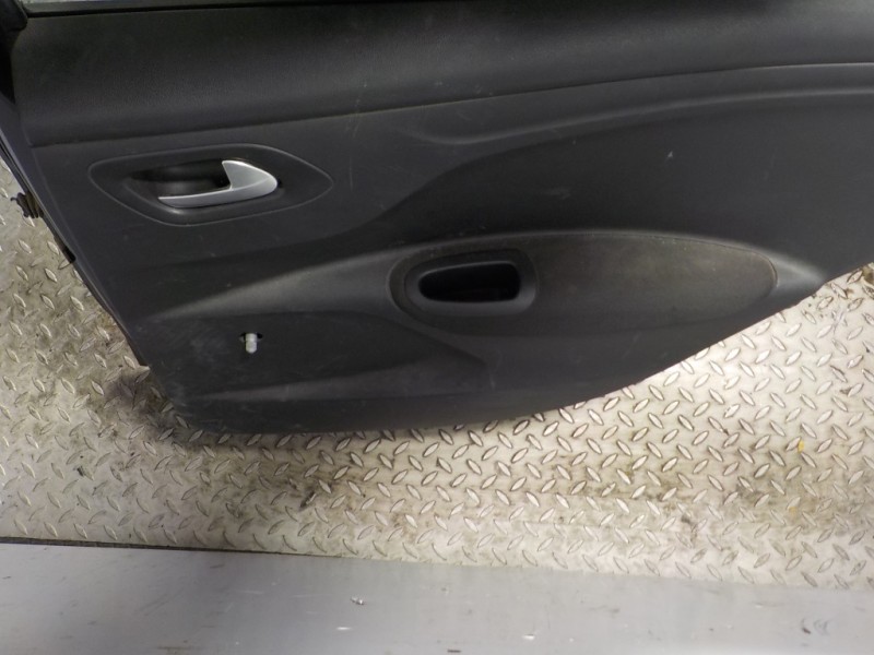 Recambio de puerta trasera derecha para citroën c-elysée 1.6 hdi fap referencia OEM IAM   