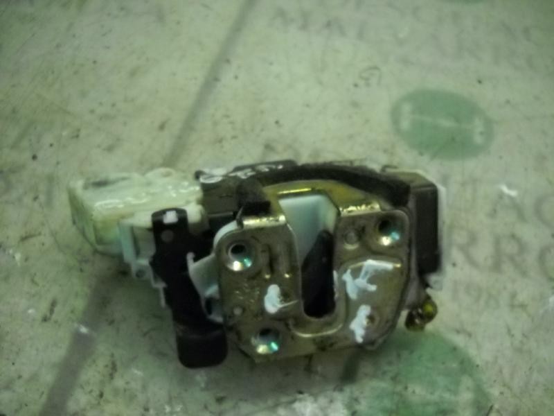 Recambio de cerradura puerta trasera derecha para nissan pick-up (d22) td doble cabina 4x4 referencia OEM IAM   