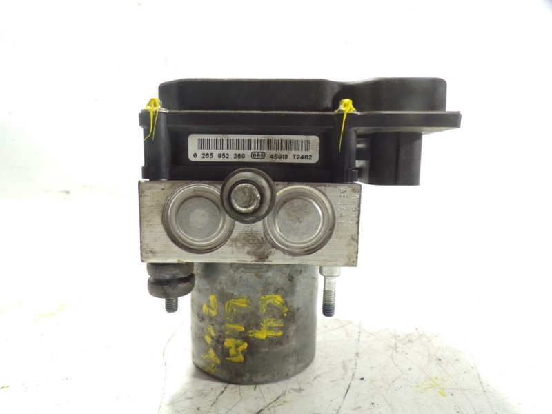 Recambio de abs para citroën c4 lim. 1.6 hdi fap referencia OEM IAM 1613150780 9677024980 0265952289