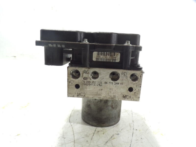 Recambio de abs para citroën c4 lim. 1.6 hdi fap referencia OEM IAM 1613150780 9677024980 0265952289