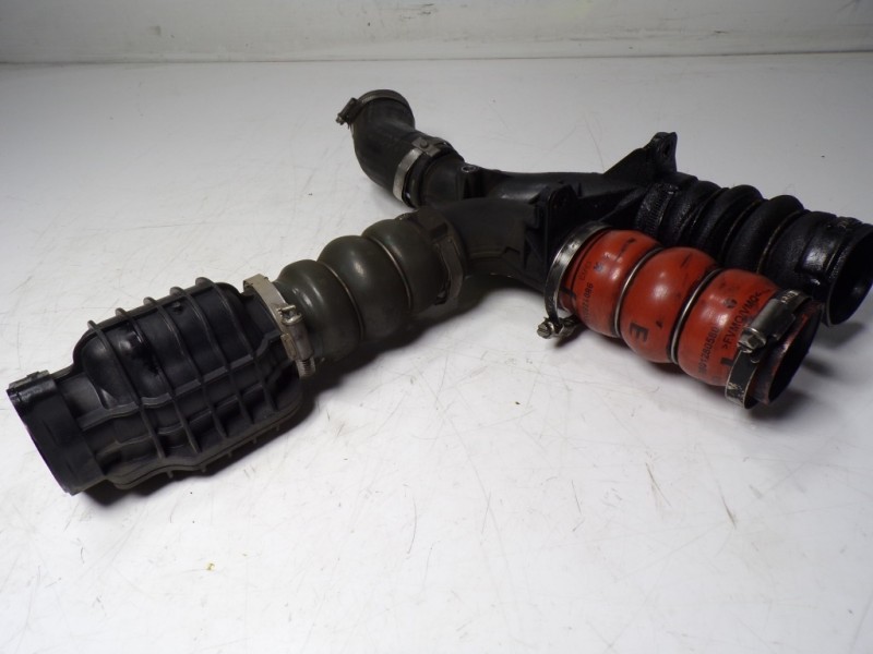 Recambio de tubo intercooler para citroën c-elysée 1.6 hdi fap referencia OEM IAM 9678406580 9684307380 