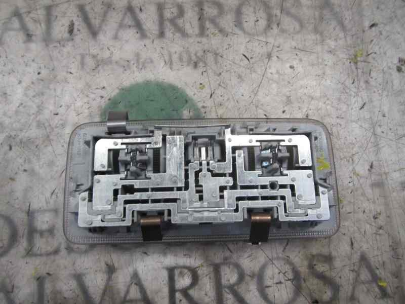 Recambio de piloto interior para toyota yaris 1.3 16v cat referencia OEM IAM 812600D070B0  