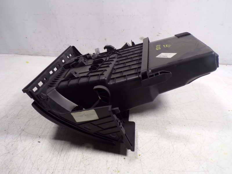 Recambio de guantera para renault megane iii coupe 1.5 dci diesel fap referencia OEM IAM 682525548R 681080020R 