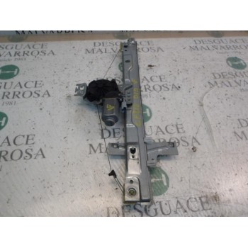 ELEVALUNAS DELANTERO DERECHO 