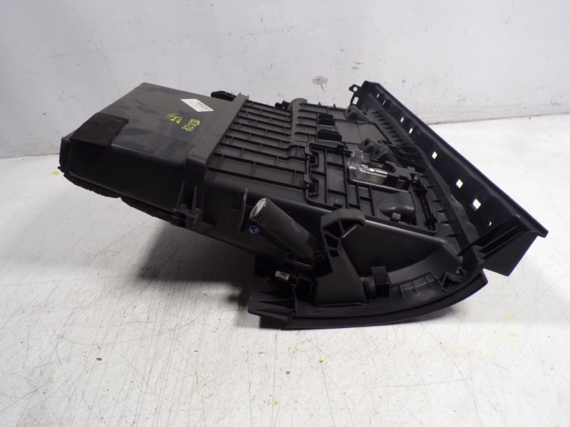 Recambio de guantera para renault megane iii coupe 1.5 dci diesel fap referencia OEM IAM 682525548R 681080020R 