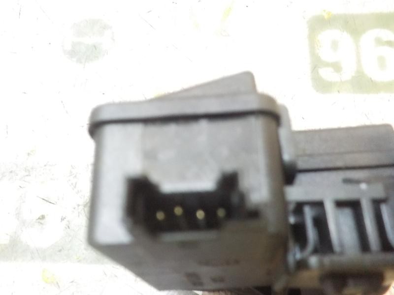 Recambio de cerradura maletero / porton para bmw serie 1 berlina (e81/e87) 118d referencia OEM IAM 51247840617  