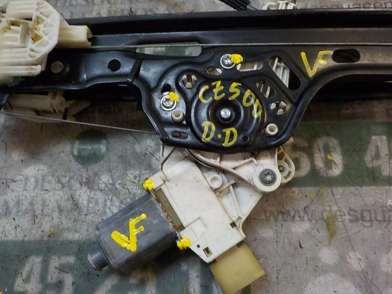 Recambio de elevalunas delantero derecho para bmw serie 1 berlina (e81/e87) 118d referencia OEM IAM 51337138466  