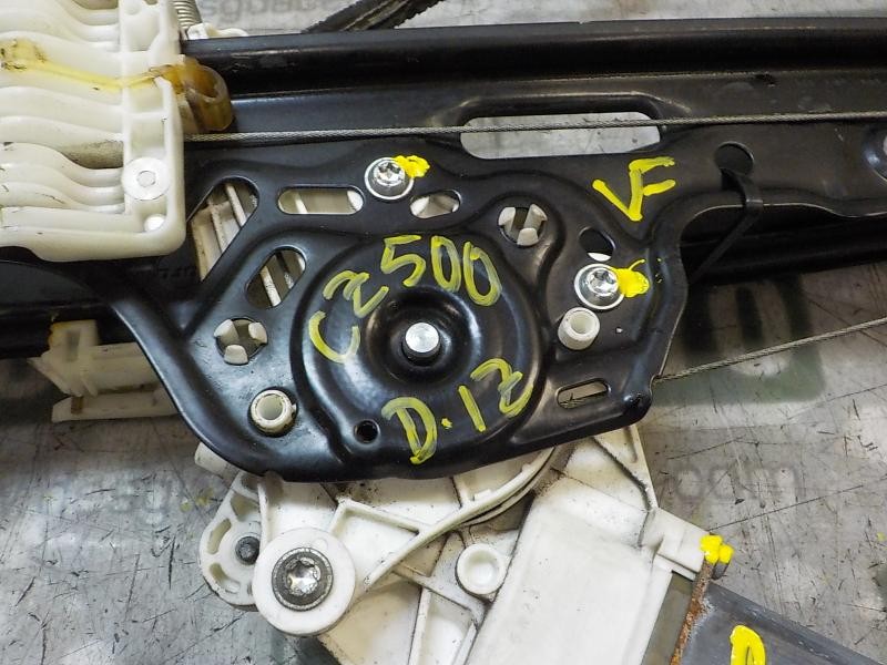 Recambio de elevalunas delantero izquierdo para bmw serie 1 berlina (e81/e87) 118d referencia OEM IAM 51337138465  