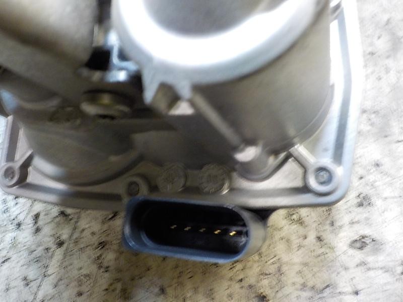 Recambio de salida colector para volkswagen golf vii lim. business bluemotion tech. referencia OEM IAM 5Q0253101AM  