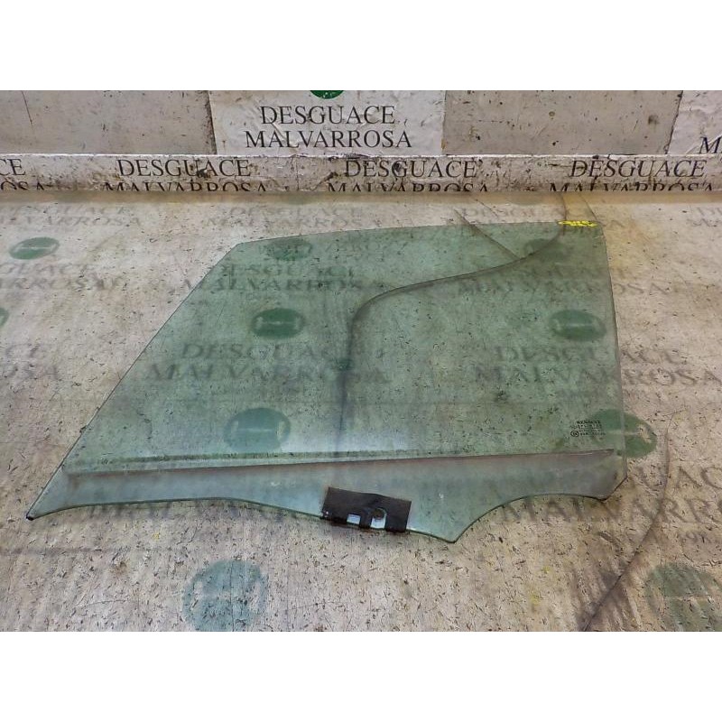 Recambio de cristal puerta delantero izquierdo para renault scenic ii 1.5 dci diesel referencia OEM IAM   