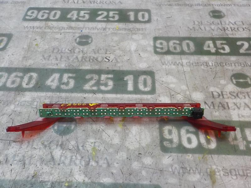 Recambio de piloto trasero central para bmw serie 1 berlina (e81/e87) 118d referencia OEM IAM 63256924673  