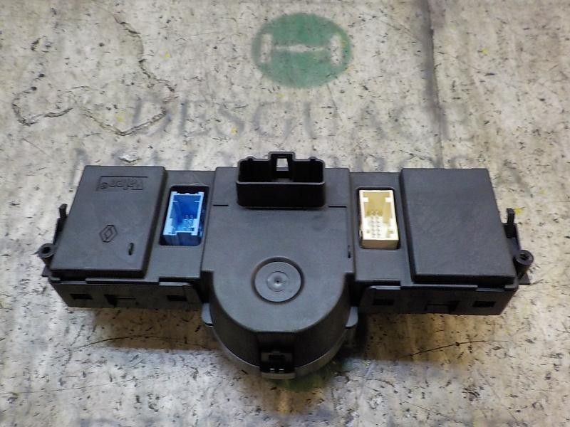 Recambio de mando climatizador para renault scenic ii 1.5 dci diesel referencia OEM IAM   