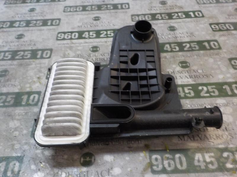 Recambio de filtro aire para toyota yaris 1.0 cat referencia OEM IAM 177050Q020  