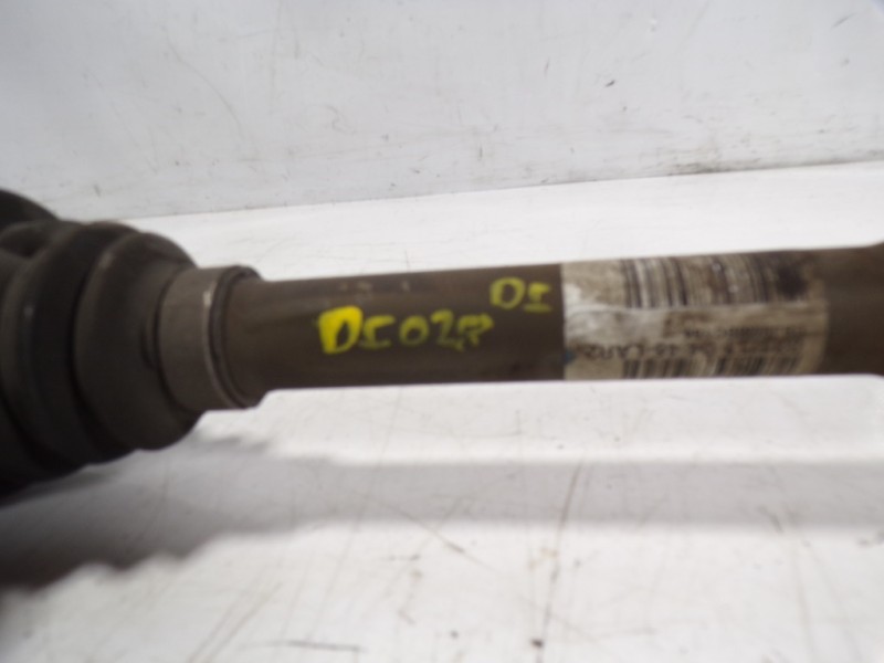 Recambio de transmision izquierda para renault megane iii coupe 1.5 dci diesel fap referencia OEM IAM 391016204R 8200847584 