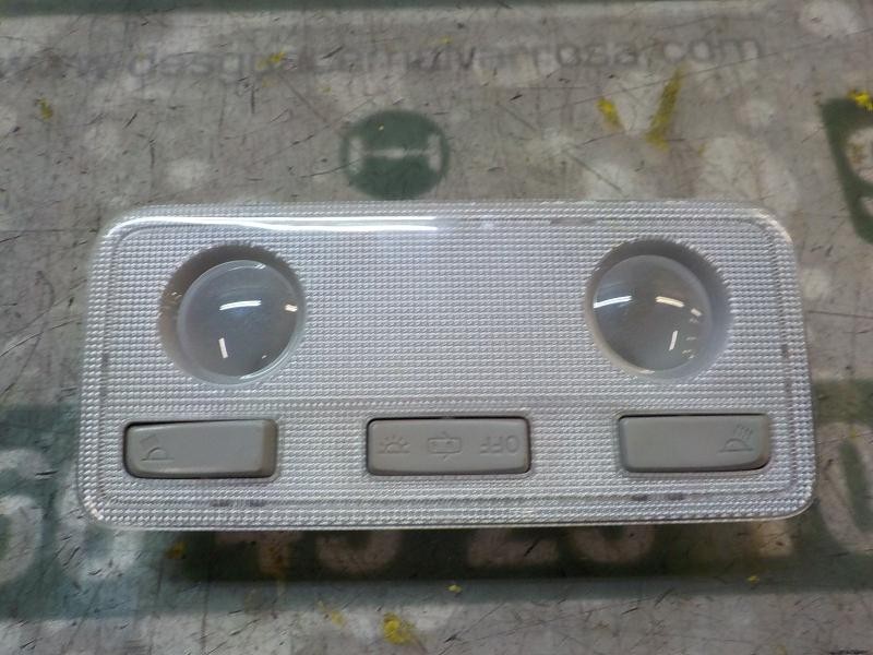 Recambio de piloto interior para toyota yaris 1.0 cat referencia OEM IAM 812600D070B0  