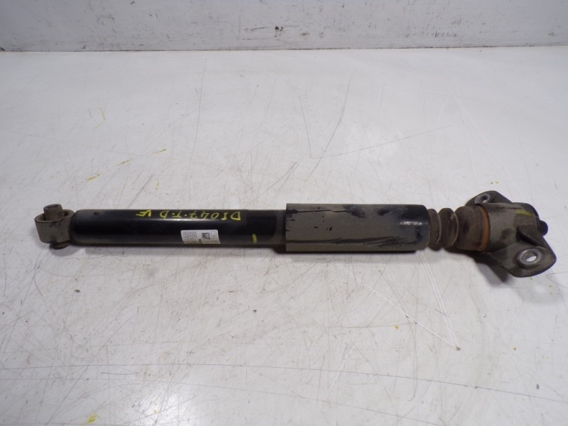 Recambio de amortiguador trasero derecho para kia ceed 1.6 crdi cat referencia OEM IAM 55310J7AC0 55300J7AC0 